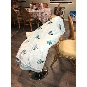 Snoopy mint blue puffer jacket blanket